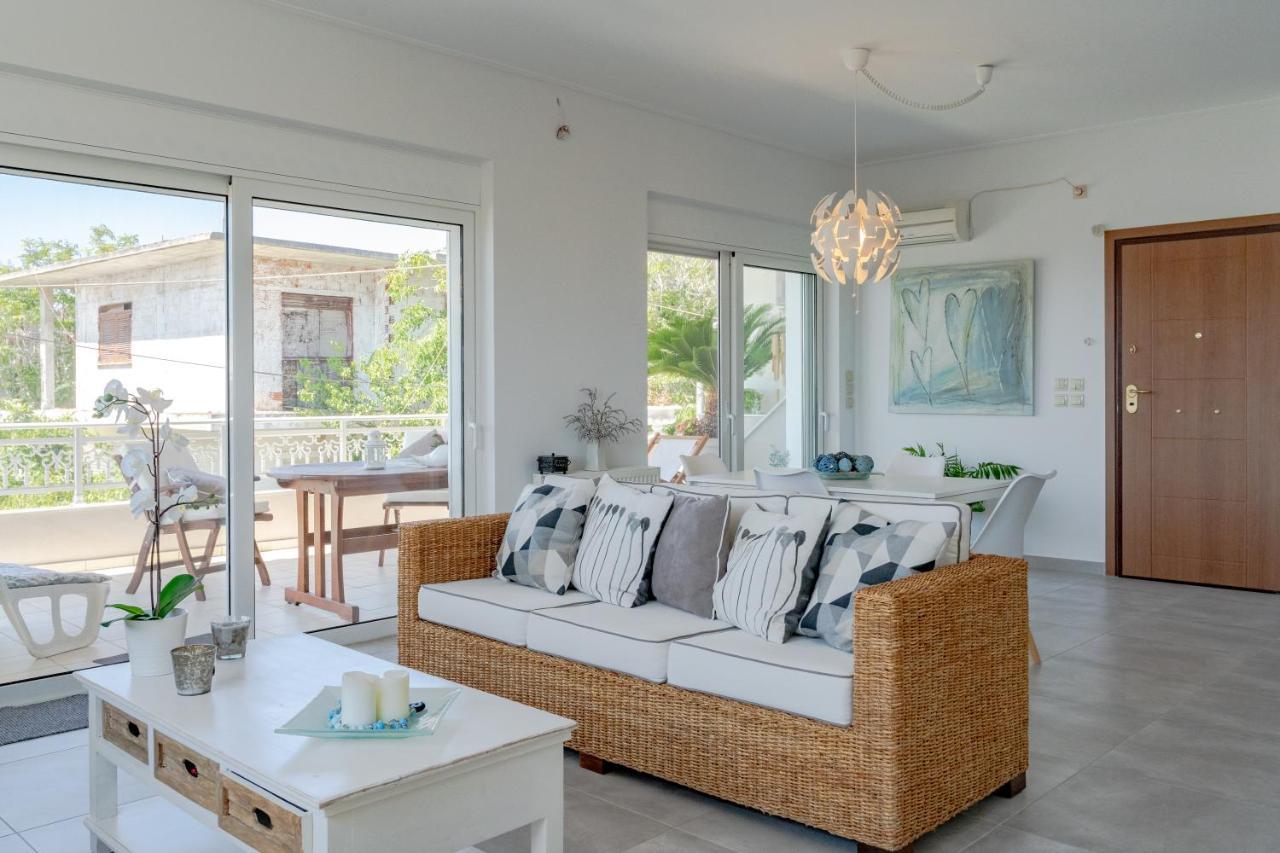Yoga Euphoria Seaside Apartment Artemida  Exteriér fotografie