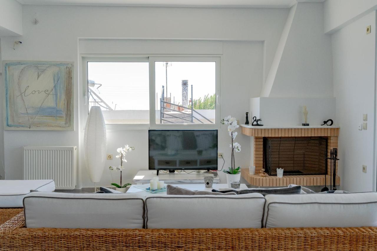 Yoga Euphoria Seaside Apartment Artemida  Exteriér fotografie